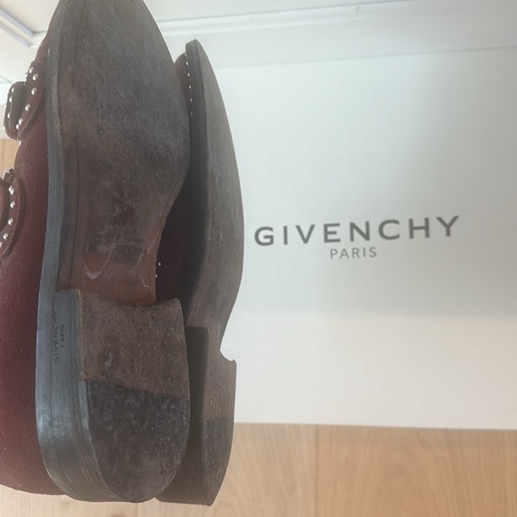 Givenchy elegant studded suede boot in oxblood. - Picture 5 of 7